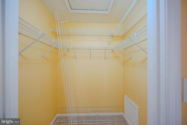 3908 GRENWICH LN, Mount Laurel, NJ 08054