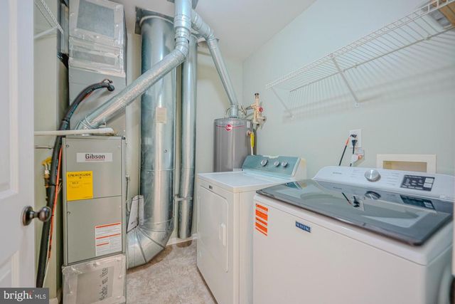 3908 GRENWICH LN, Mount Laurel, NJ 08054