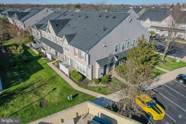 3908 GRENWICH LN, Mount Laurel, NJ 08054