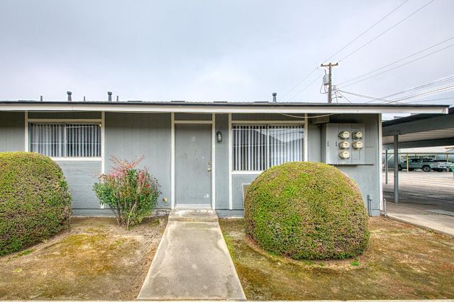 1426 Church St Apt O, Kingsburg, CA 93631