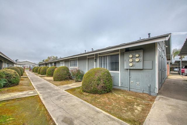 1426 Church St Apt O, Kingsburg, CA 93631