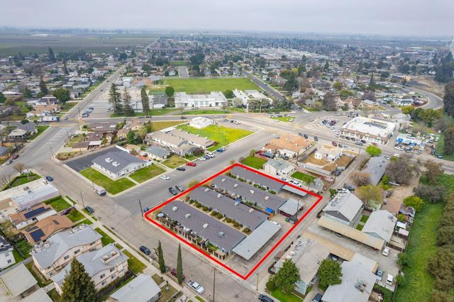 1426 Church St Apt O, Kingsburg, CA 93631