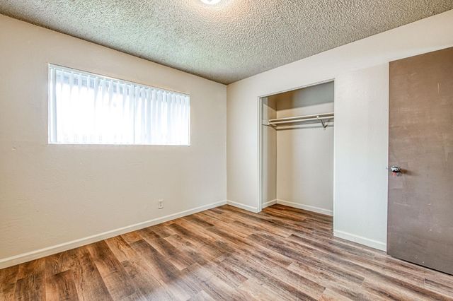 1426 Church St Apt O, Kingsburg, CA 93631