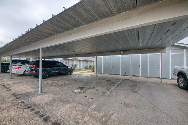 1426 Church St Apt O, Kingsburg, CA 93631