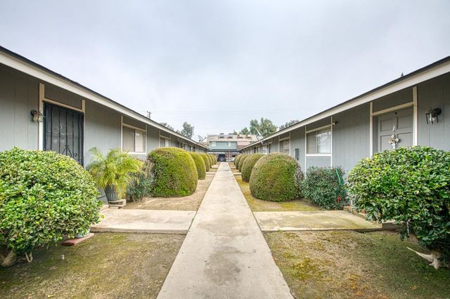 1426 Church St Apt O, Kingsburg, CA 93631