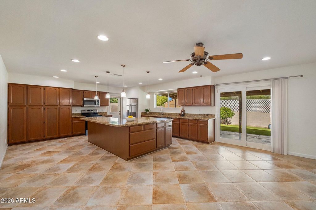 13041 N 28TH Street, Phoenix, AZ 85032 — photo 2
