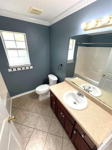 4804 Ribault Ln, Milton, FL 32570