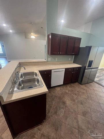 4804 Ribault Ln, Milton, FL 32570