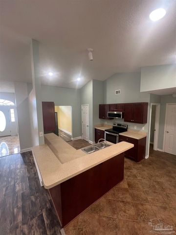 4804 Ribault Ln, Milton, FL 32570