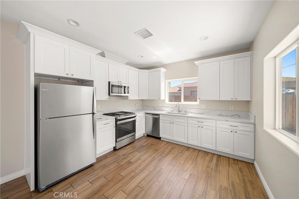 Image 21 of property listing at 1421 Bonita, La Verne, CA 91750