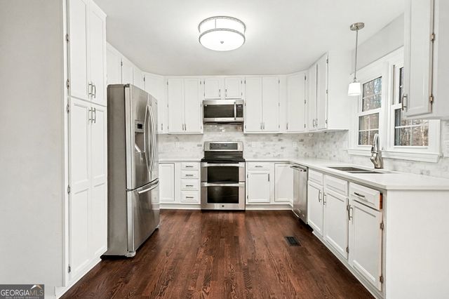 810 Deep Lake Drive NW, Kennesaw, GA 30144