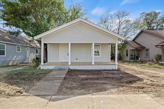 956 E Allen Avenue, Fort Worth, TX 76104