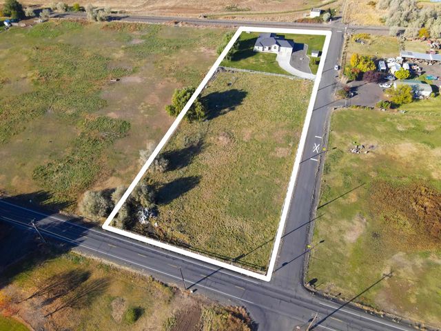10002 N Wamba Rd, Prosser, WA 99350