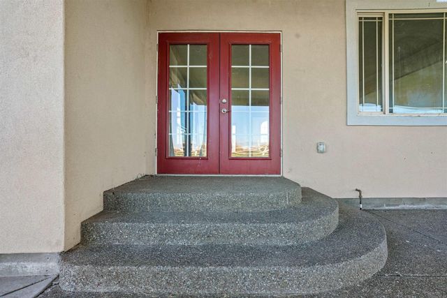 10002 N Wamba Rd, Prosser, WA 99350