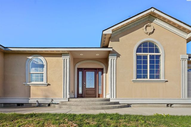 10002 N Wamba Rd, Prosser, WA 99350