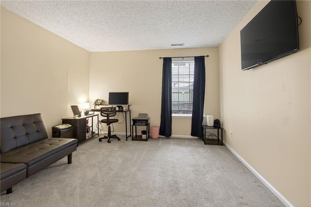 817 Snead DR, Newport News, VA 23602