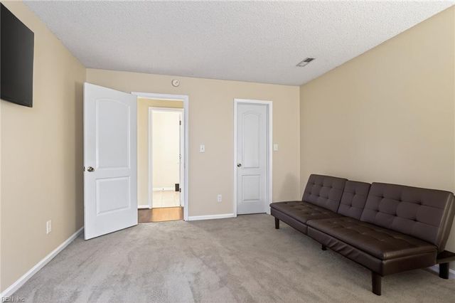 817 Snead DR, Newport News, VA 23602