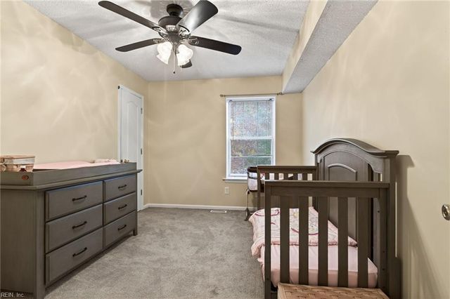 817 Snead DR, Newport News, VA 23602