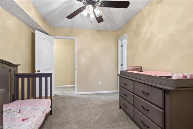 817 Snead DR, Newport News, VA 23602