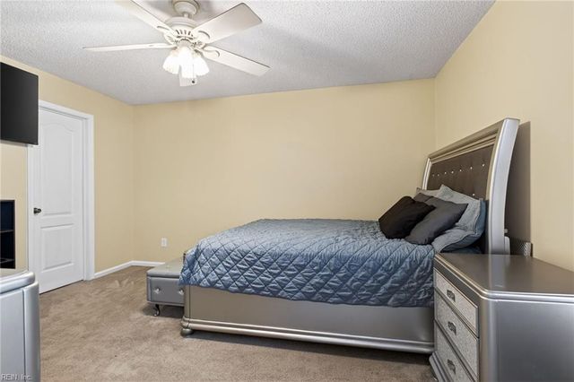 817 Snead DR, Newport News, VA 23602