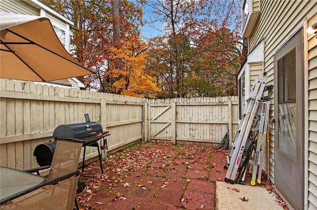 817 Snead DR, Newport News, VA 23602