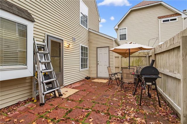 817 Snead DR, Newport News, VA 23602