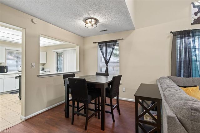 817 Snead DR, Newport News, VA 23602