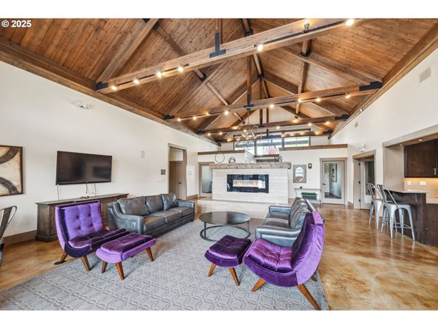 1904 Sw 144TH Ave, Beaverton, OR 97005
