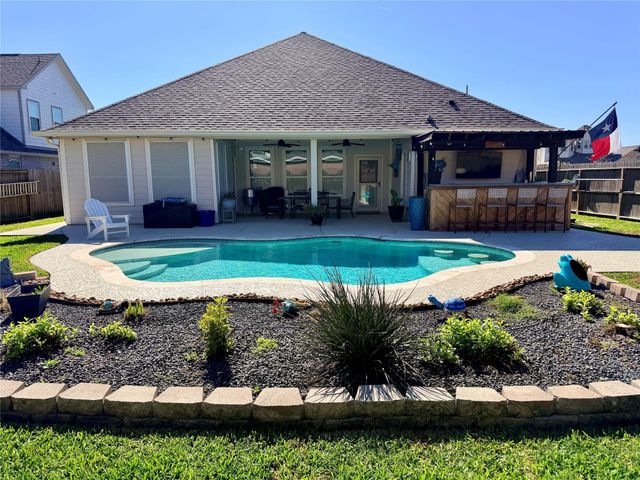 211 Brazos Drive, Baytown, TX 77523