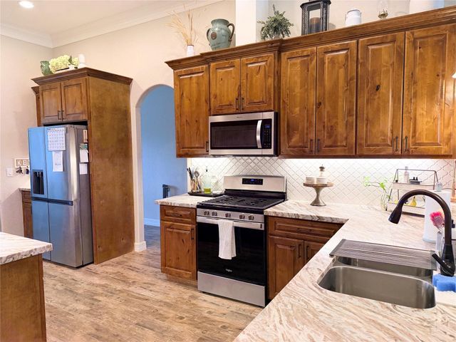 211 Brazos Drive, Baytown, TX 77523