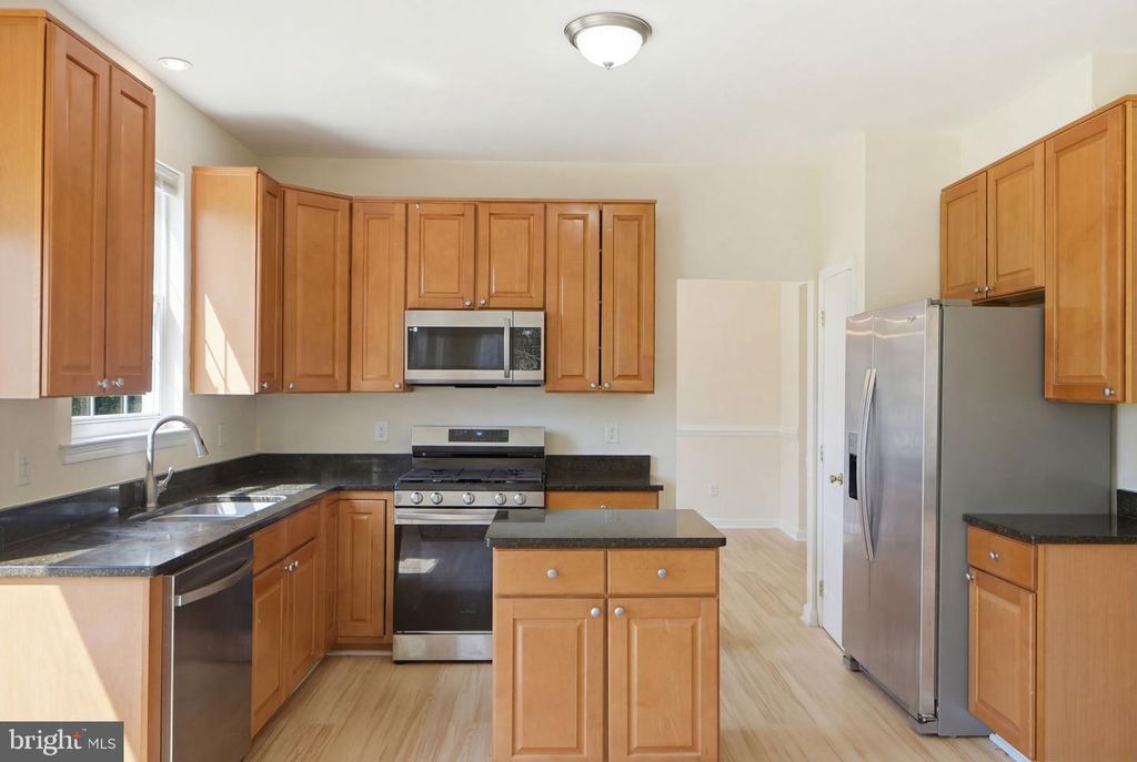 Image 12 of property listing at 8102 ASH AVE, College Park, MD 20740