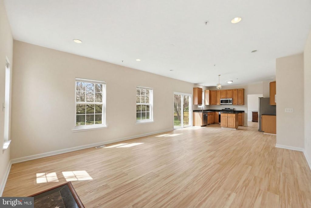 Image 17 of property listing at 8102 ASH AVE, College Park, MD 20740