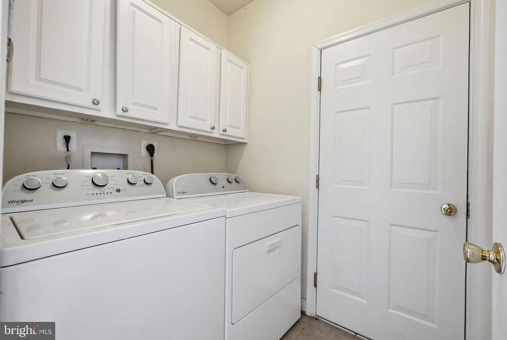 Image 18 of property listing at 8102 ASH AVE, College Park, MD 20740