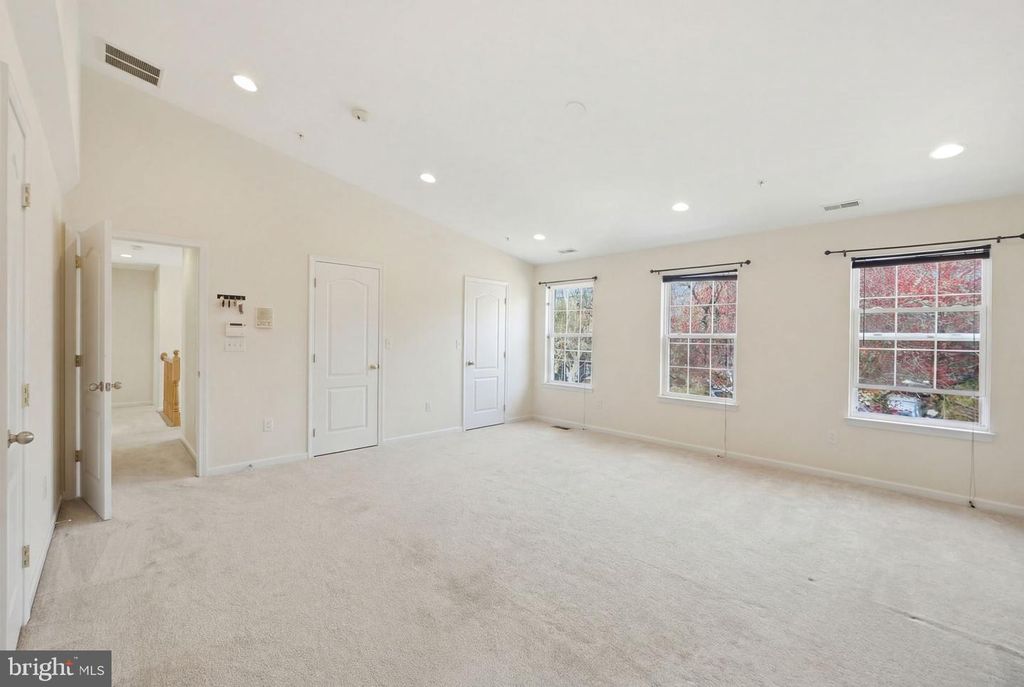 Image 21 of property listing at 8102 ASH AVE, College Park, MD 20740