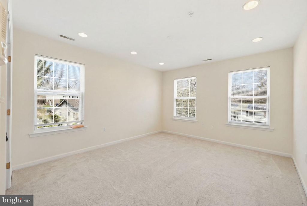 Image 25 of property listing at 8102 ASH AVE, College Park, MD 20740