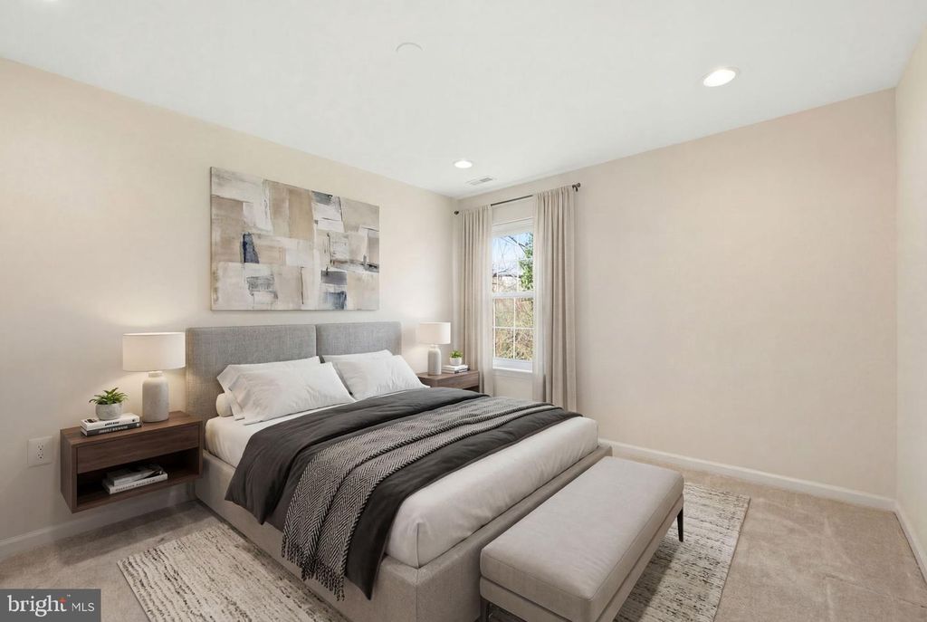 Image 31 of property listing at 8102 ASH AVE, College Park, MD 20740