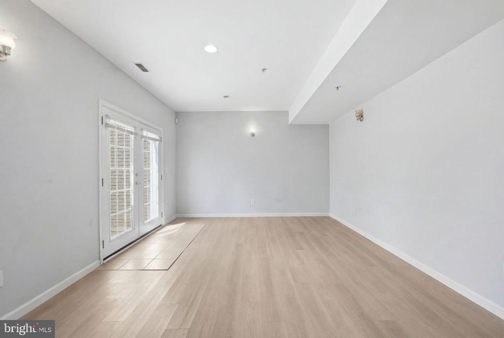 Image 33 of property listing at 8102 ASH AVE, College Park, MD 20740