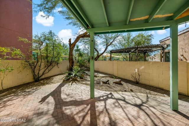 953 W Calle Carasol, Tucson, AZ 85713