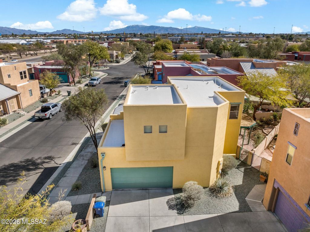 953 W Calle Carasol, Tucson, AZ 85713