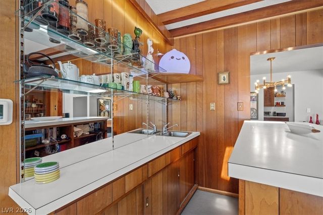 1815 8th Place, Las Vegas, NV 89104