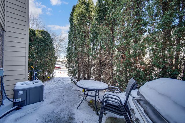 15521 Whitehall Lane 68A, Orland Park, IL 60462