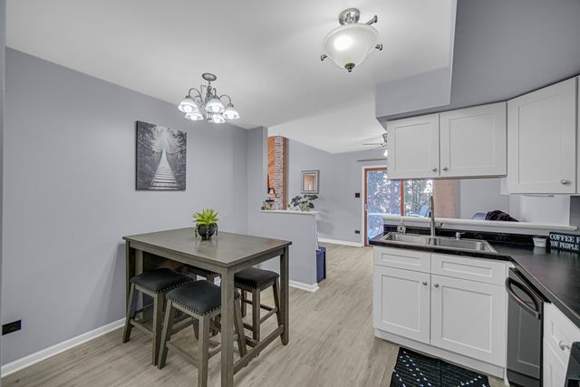 15521 Whitehall Lane 68A, Orland Park, IL 60462