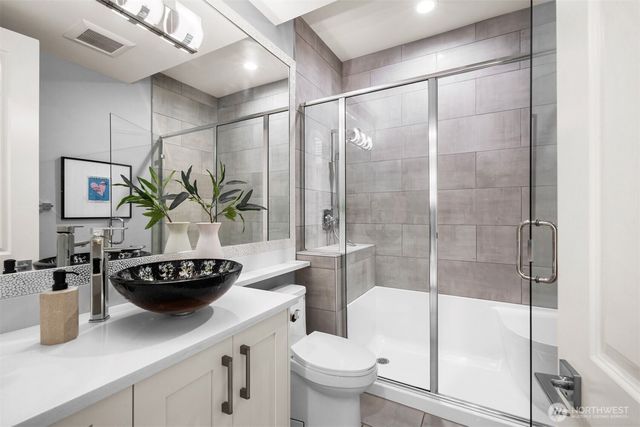 3919 Meadow Avenue N, Renton, WA 98056
