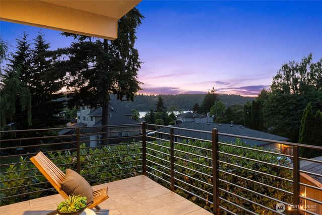 3919 Meadow Avenue N, Renton, WA 98056