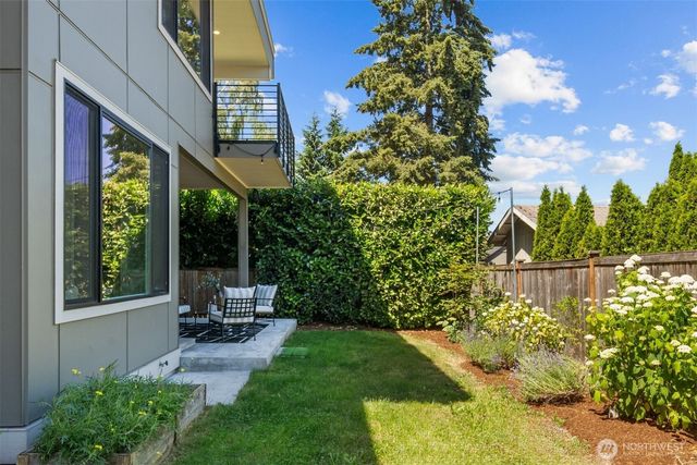 3919 Meadow Avenue N, Renton, WA 98056