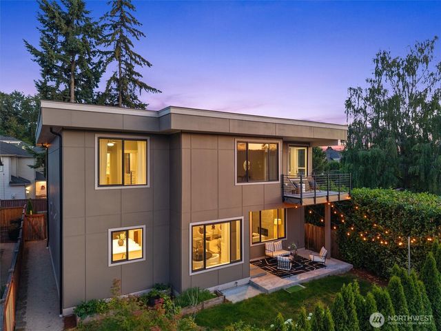 3919 Meadow Avenue N, Renton, WA 98056