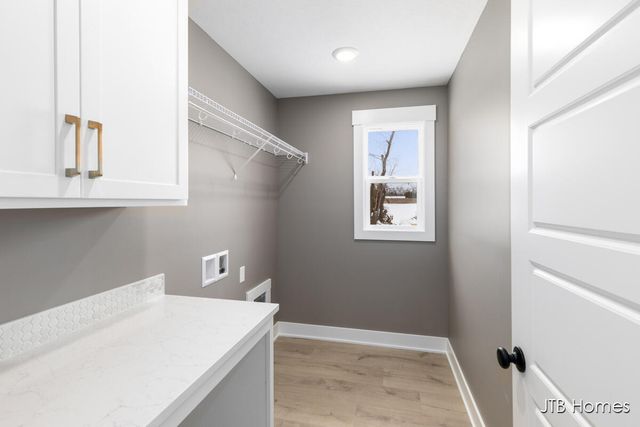 7843 Woodhurst Drive, Rockford, MI 49341