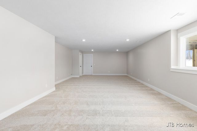 7843 Woodhurst Drive, Rockford, MI 49341