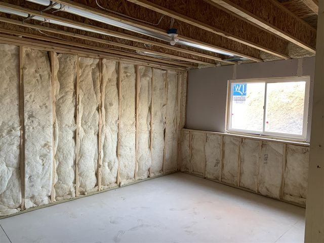 7843 Woodhurst Drive, Rockford, MI 49341