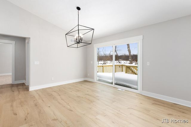 7843 Woodhurst Drive, Rockford, MI 49341